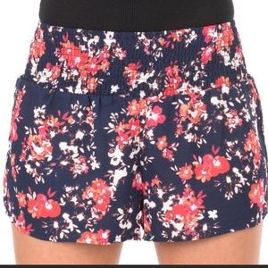 🌻SUMMER SALE🌻 Ariat Rosalind shorts NWT